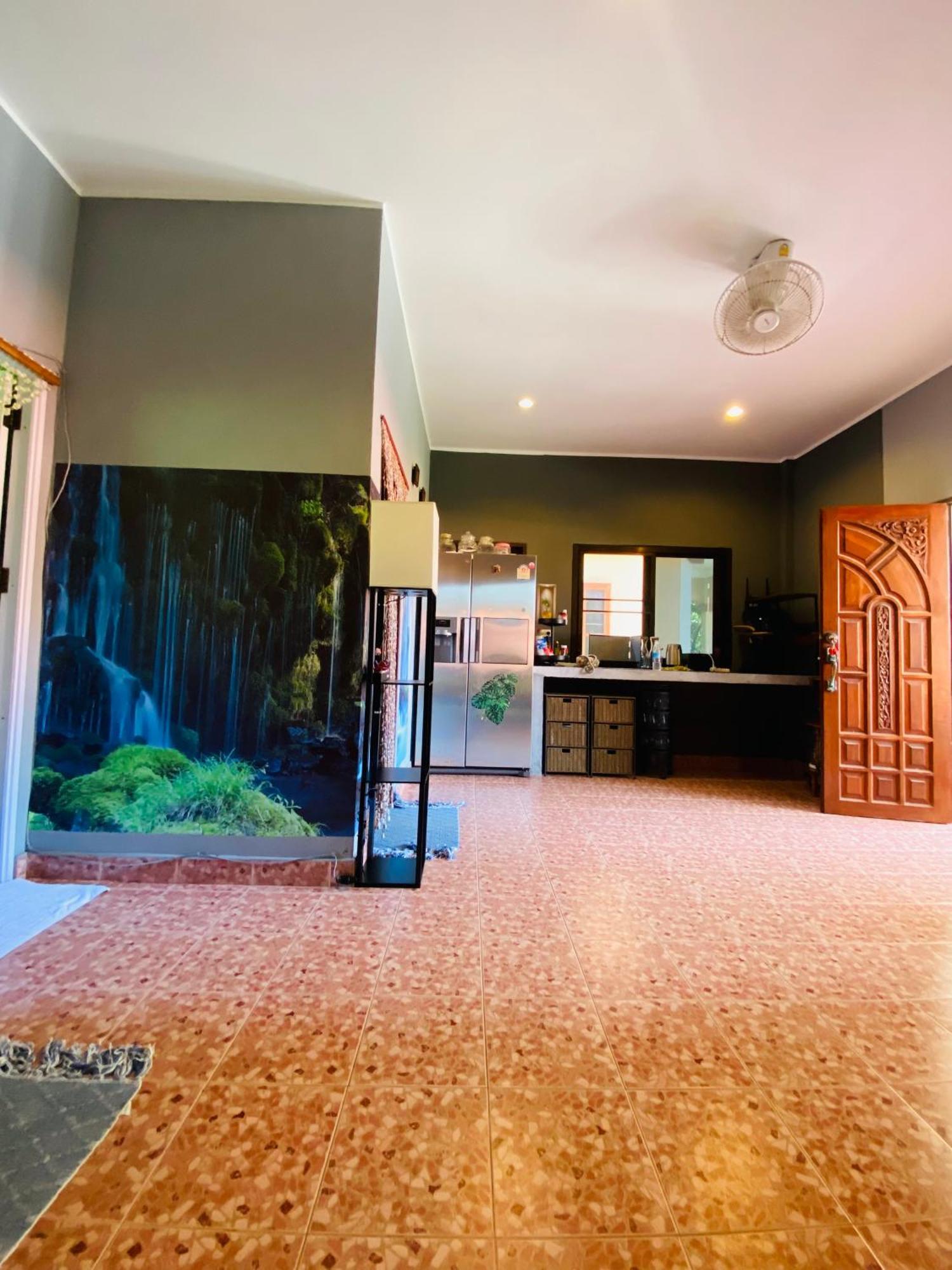 Beachfront Bungalow South Of Phuket Exterior foto